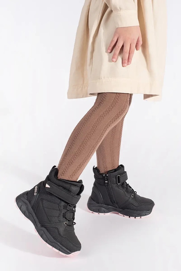 melnas krāsas izolēts... 2