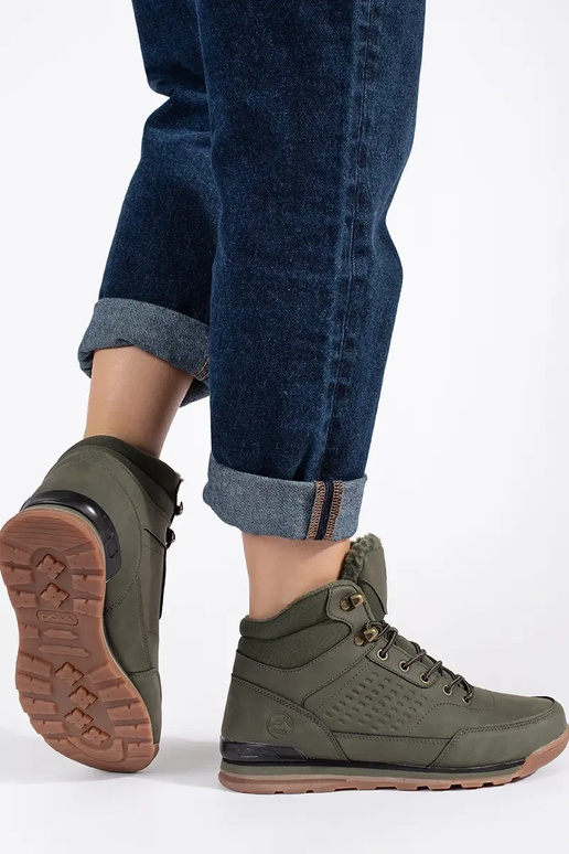 haki krāsas Trekinga apavi izolēts haki krāsas Trekinga apavi izolēts