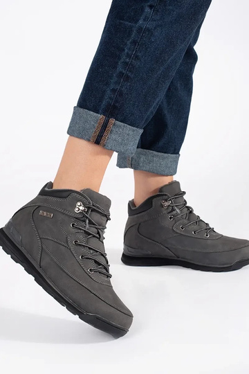 Pelēkas krāsas izolēts zābaki 2