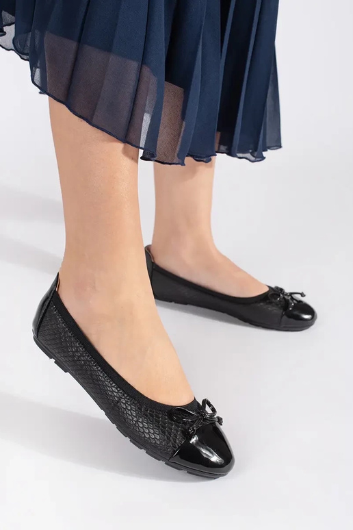 melnas krāsas lakots balerīnas ar loku melnas krāsas lakots balerīnas ar loku