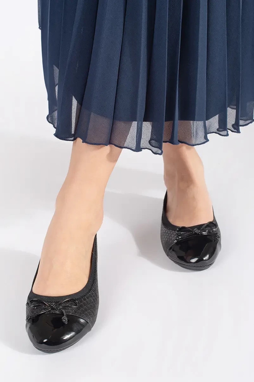 melnas krāsas lakots balerīnas ar loku melnas krāsas lakots balerīnas ar loku