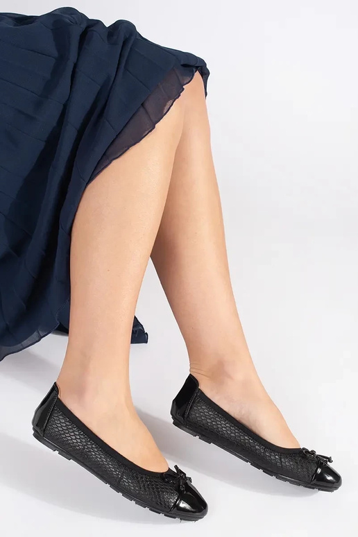 melnas krāsas lakots balerīnas ar loku melnas krāsas lakots balerīnas ar loku