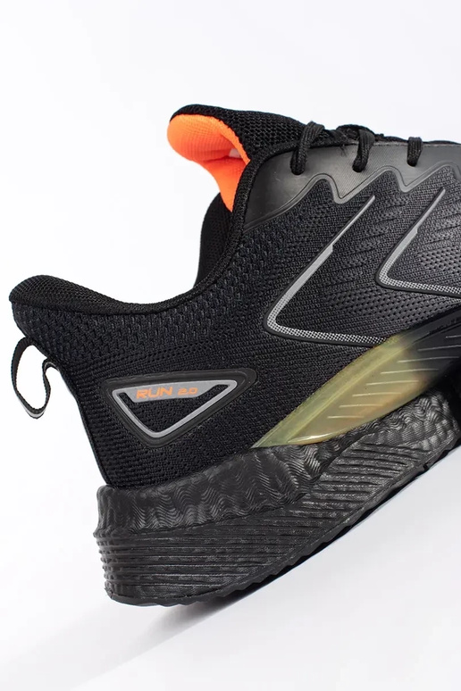 Pelēki melnas vīriešu sporta kurpes Pelēki melnas vīriešu sporta kurpes