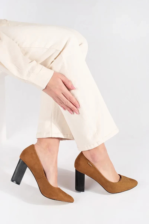 brūni augstpapēžu kurpes uz papēža brūni augstpapēžu kurpes uz papēža