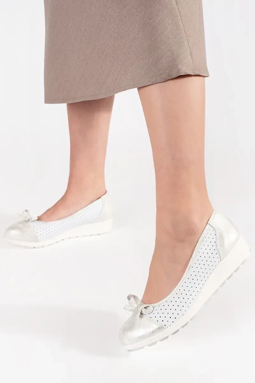 Zelta mokasīni no zamša ar... 2