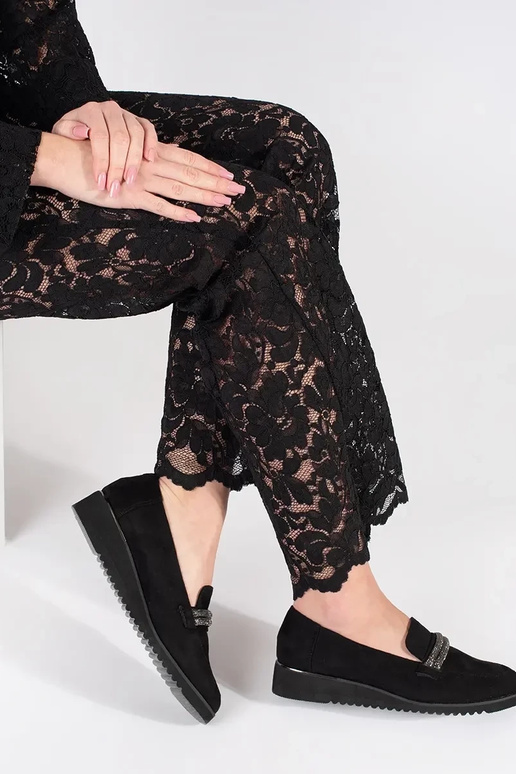 Melni mokasīni no zamša