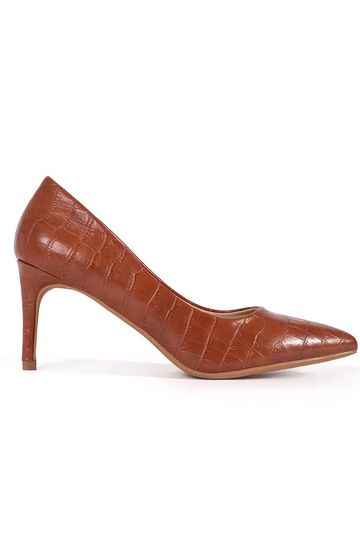 brūni augstpapēžu apavi