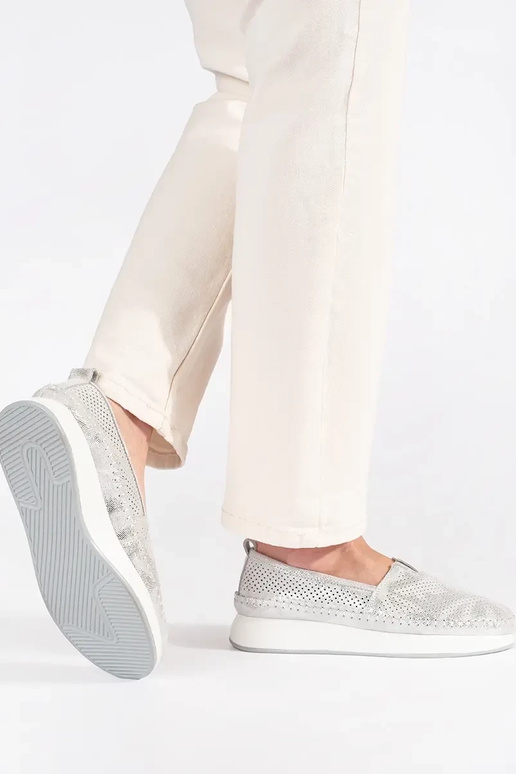 Sudraba pussoļi no dabīgās ādas