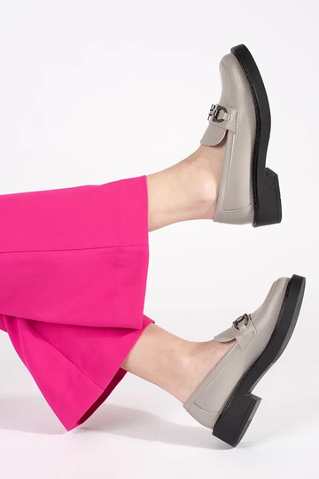 Sieviešu mokasīni uz bieza... 2