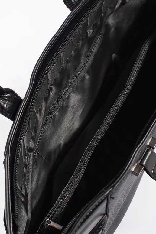 Melna liela soma ar papildus siksniņu