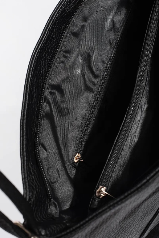 Melna soma ar zelta sprādzēm