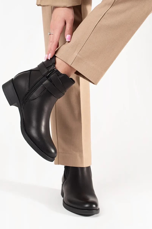 Melni sieviešu apavi