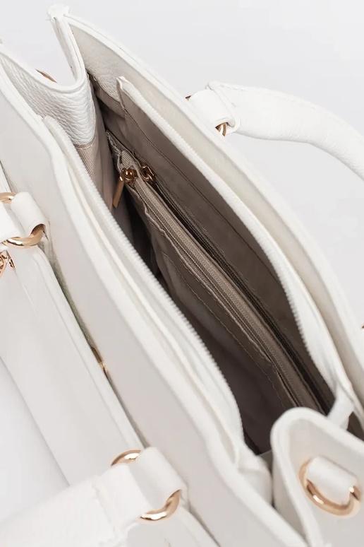 Balta soma ar rāvējslēdzēju