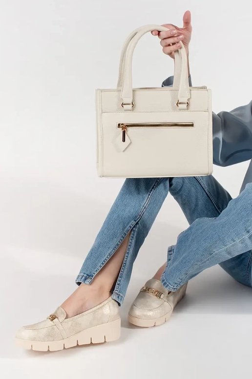 Spilgti smilšu krāsas soma ar...