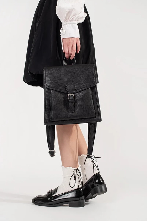 Melna sieviešu mugursoma