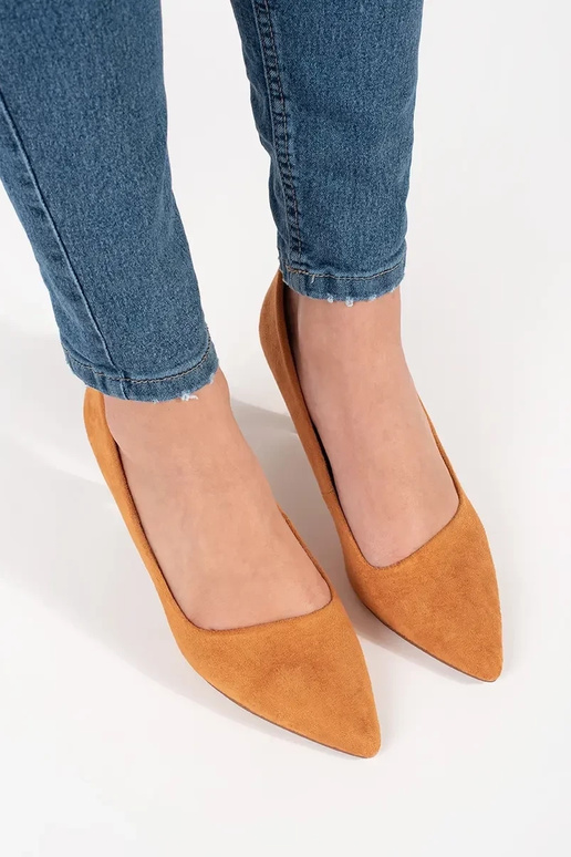 Brūni augstpapēžu zābaki