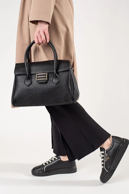 Ādas melnas sneakers modeļa kurpes uz...