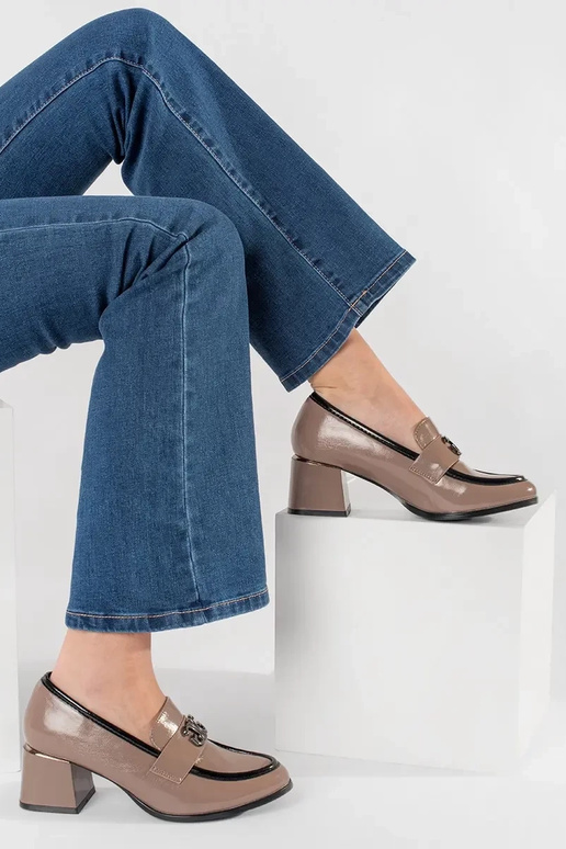 Stilīgi pusbači taupe krāsā