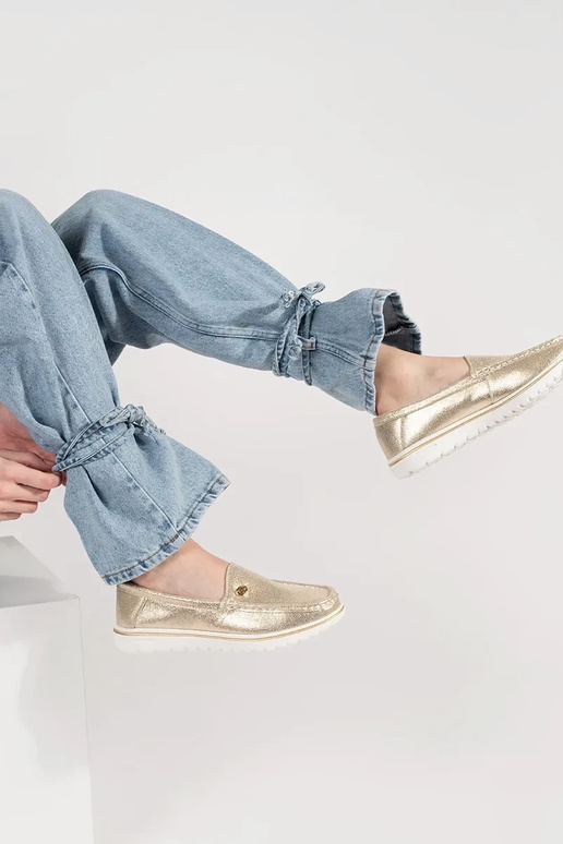 Zelta krāsas mokasīni no dabīgas ādas Zelta krāsas mokasīni no dabīgas ādas