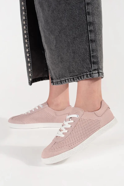 Gaiši rozā atspalva perforēti apavi... Gaiši rozā atspalva perforēti apavi...