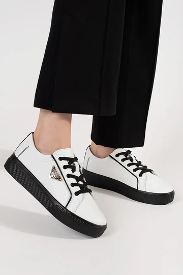 Balti un melni ādas... 2