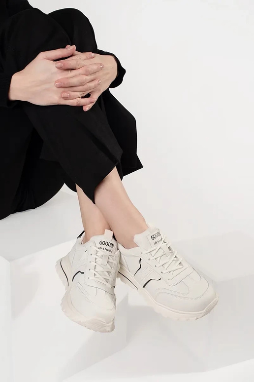 Ādas sporta apavi uz bieza zole Ādas sporta apavi uz bieza zole