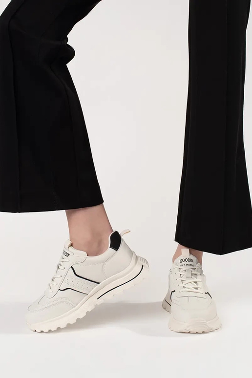 Ādas sporta apavi uz bieza zole Ādas sporta apavi uz bieza zole