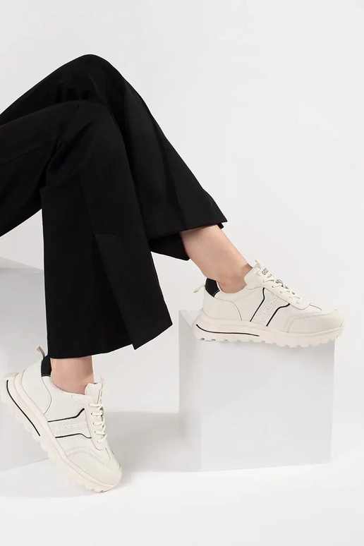 Ādas sporta apavi uz bieza zole Ādas sporta apavi uz bieza zole