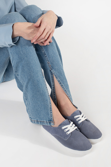 Zili apavi ar caurumiem no... 2