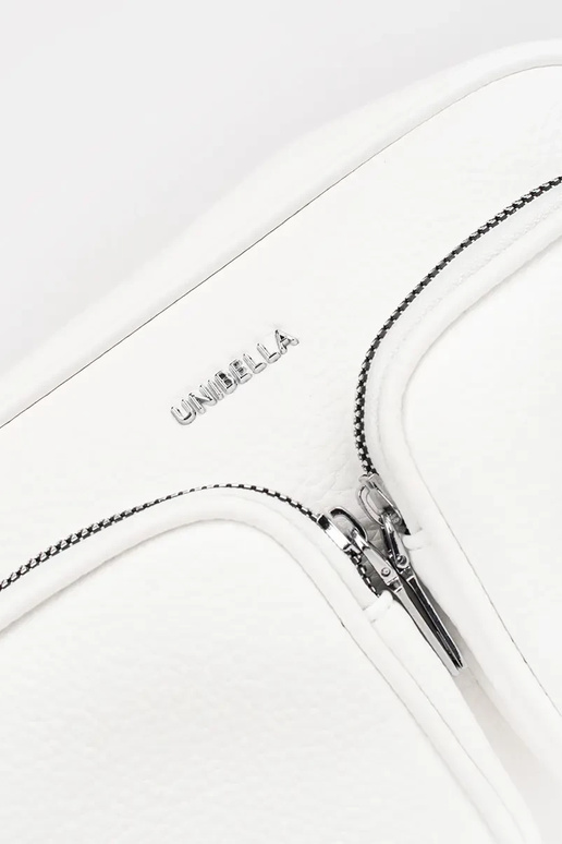 Balta maza rokassoma ar kabatām