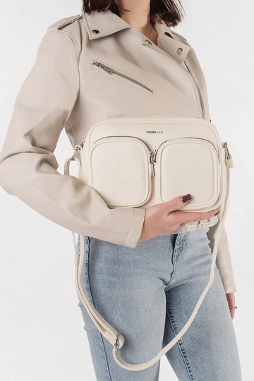 Maza rokassoma ar kabatām... 2