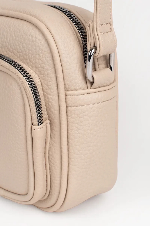 Maza rokassoma ar kabatām dramblio...