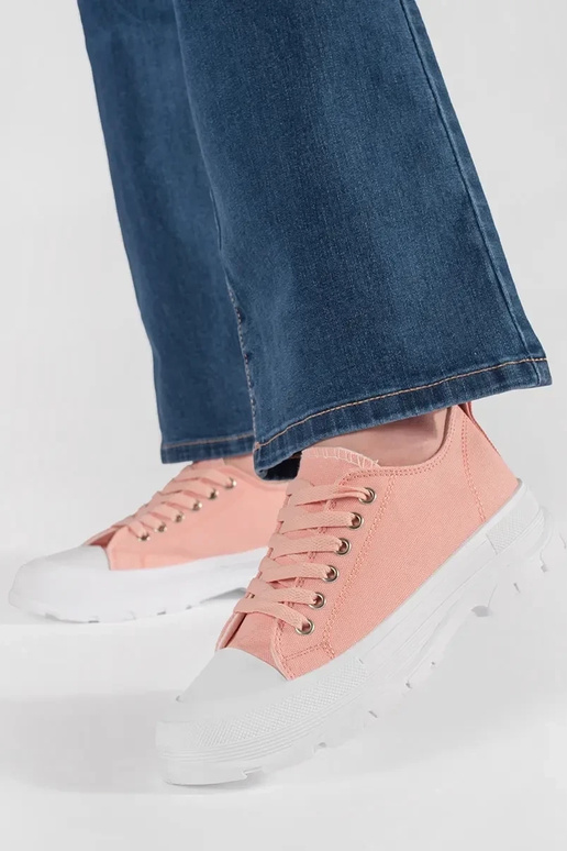 Klasiskie apavi ar platformu spilgti... Klasiskie apavi ar platformu spilgti...