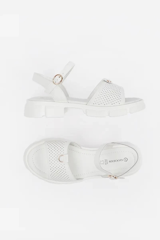 balti sandales ar platformu