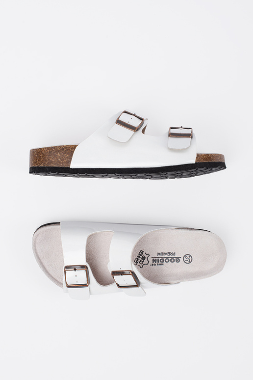 Baltas plakanas čības Baltas plakanas čības