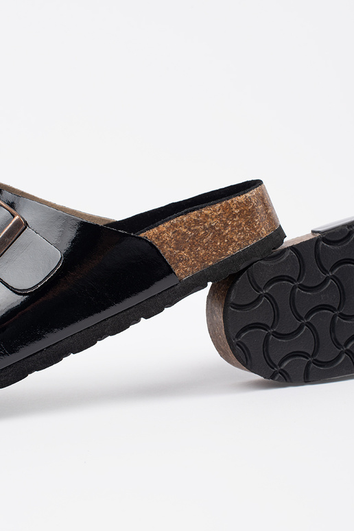 Melnas plakanas čības Melnas plakanas čības