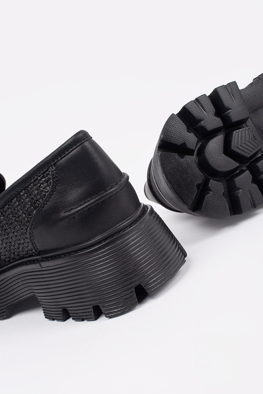 Melni mokasīni ar platformu un zelta...