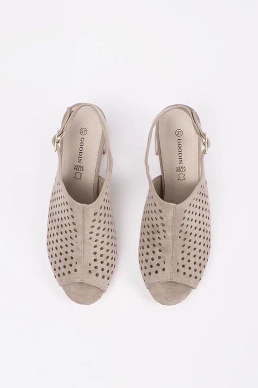 smilšu krāsas sandales ar papēžiem no...