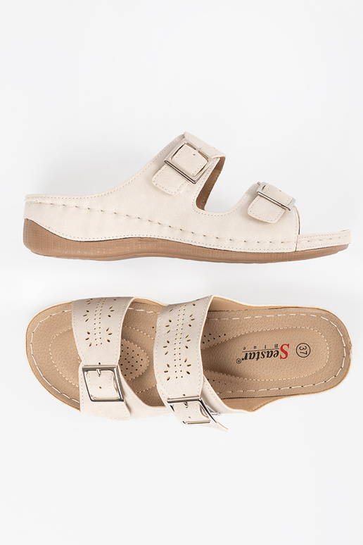 Sandalīši uz zemas platformas ar...