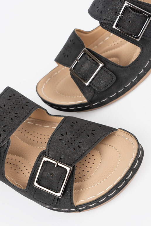 Sandalīši uz zemas platformas ar...