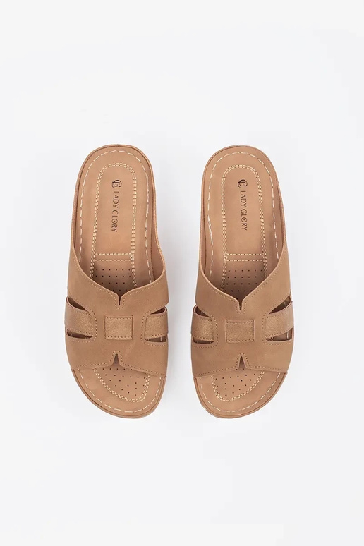 Ērtas čības uz zema pleca smilšu krāsā