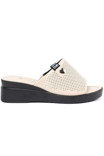 Sieviešu čības ar platformu...