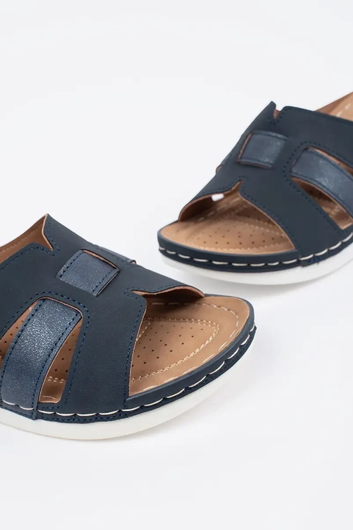 Ērtas čības uz zema pleca zilā krāsā Ērtas čības uz zema pleca zilā krāsā