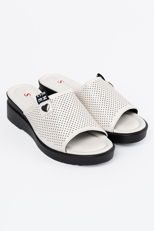 Ažūra čības ar platformu baltā krāsā Ažūra čības ar platformu baltā krāsā