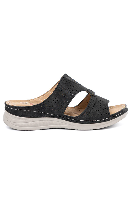 Ērtas čības ar aprīkojumu melnā krāsā Ērtas čības ar aprīkojumu melnā krāsā