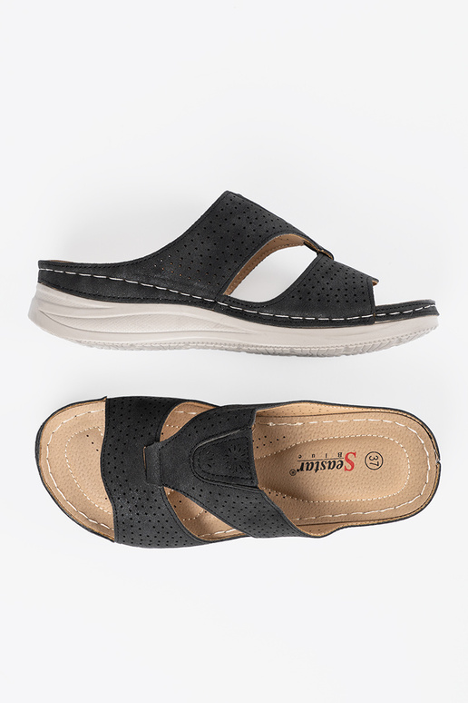 Ērtas čības ar aprīkojumu melnā krāsā Ērtas čības ar aprīkojumu melnā krāsā