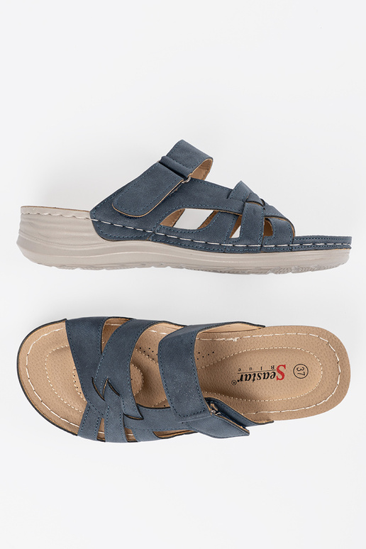 Sieviešu čības ar dekoratīvām ziediem... Sieviešu čības ar dekoratīvām ziediem...