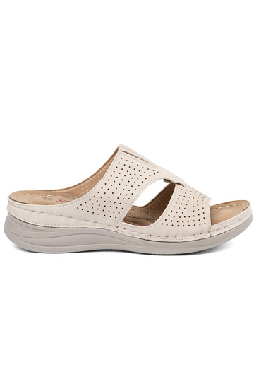 Ērtas čības ar aprīkojumu...