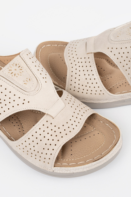 Ērtas čības ar aprīkojumu ziloņkaula... Ērtas čības ar aprīkojumu ziloņkaula...