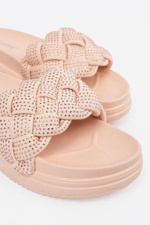 Čības ar kristāliem rozā krāsā Čības ar kristāliem rozā krāsā